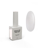 NAILSOFTHENIGHT Opal top 02 — top con brillos opalinos sobre una base lechosa ligera, sin capa pegajosa y sin filtros UV para uñas, 10 ml