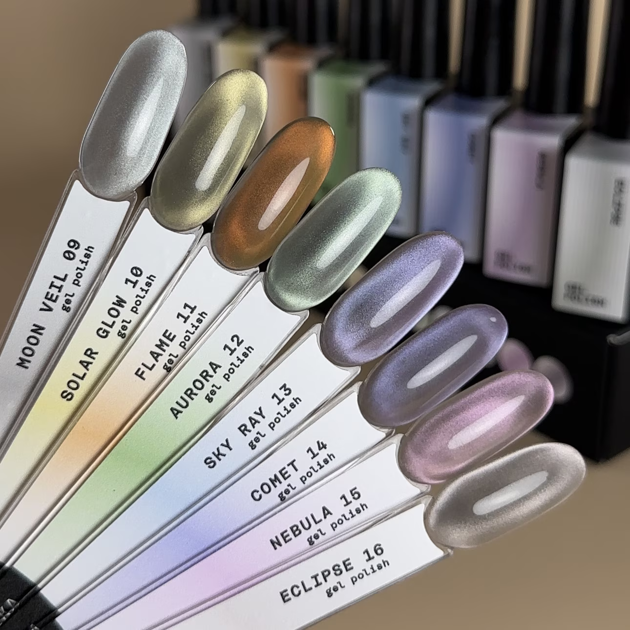 BIBLIOTEKA Esmalte Cat Eye Nº 11 Flame — Cobre anaranjado, 10 ml