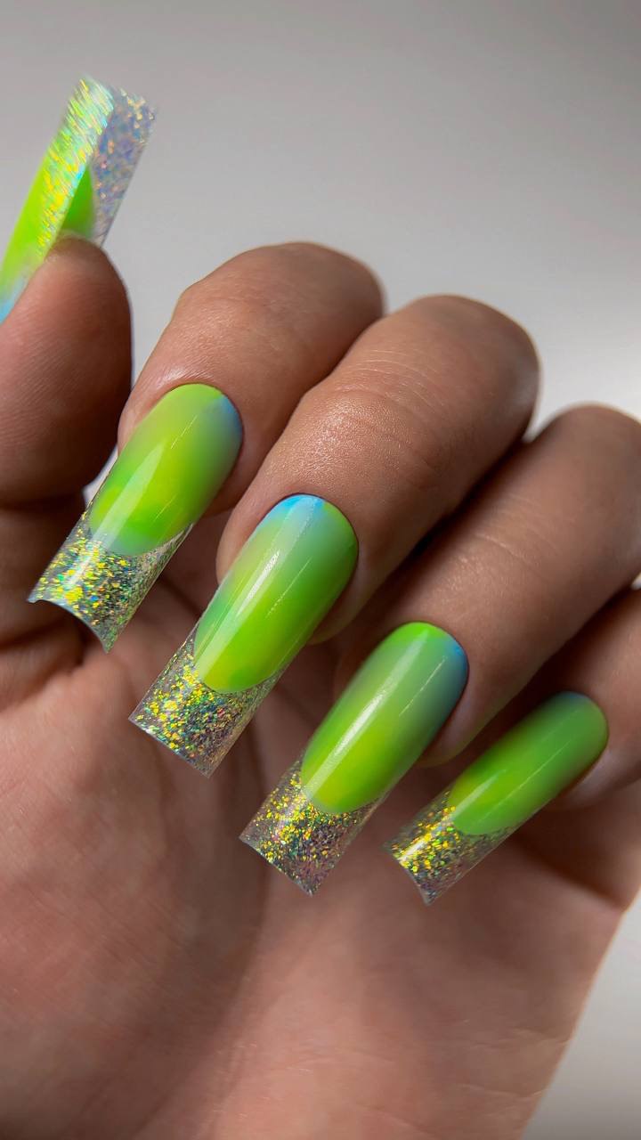 NAILSOFTHEDAY Premium gel 10 - gel de construcción de color verde lima intenso, 15 ml