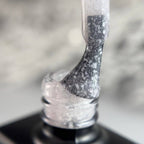 NAILSOFTHEDAY Potal base 33 — base semitransparente con destellos blancos y reflejos plateados finos, 10 ml.