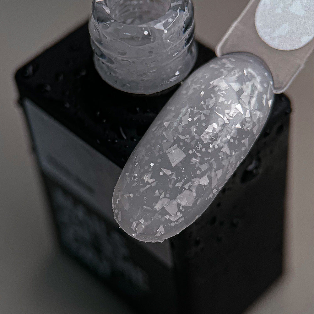 NAILSOFTHEDAY Potal base 14 – base lechosa suave con decoracion blanca elegante, 10 ml