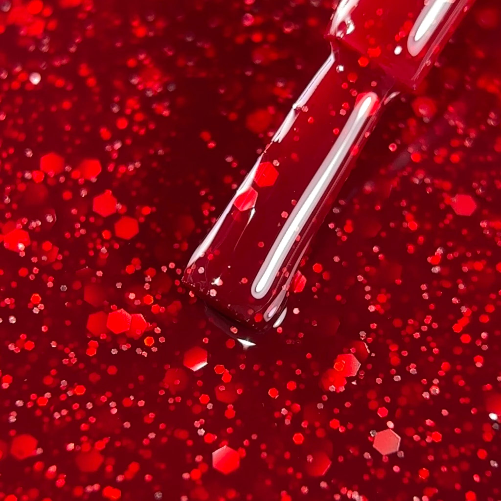 BIBLIOTEKA Esmalte Ruby Red — Rojo con glitter, 10 ml