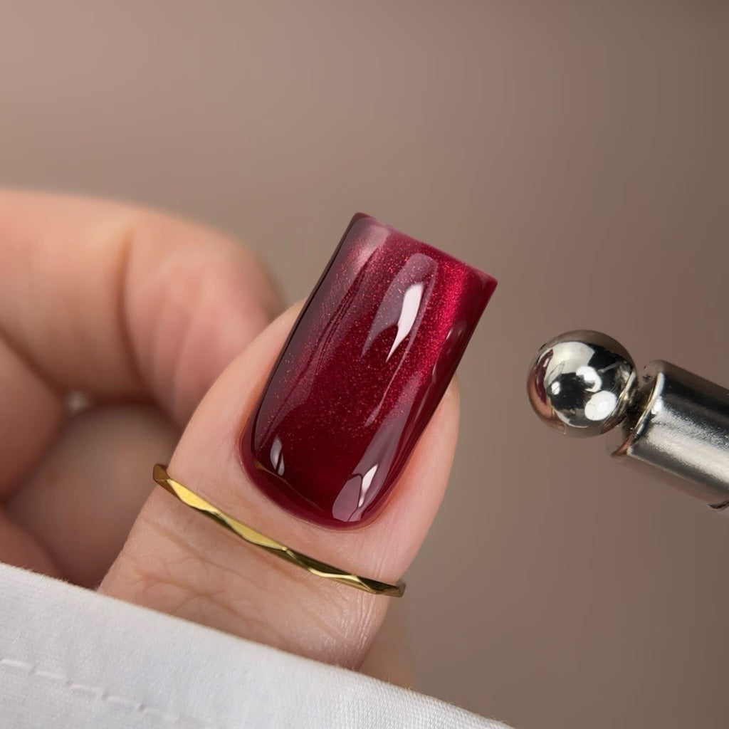 BIBLIOTEKA Esmalte Cat Eye Magnet Red — Rojo, 10 ml